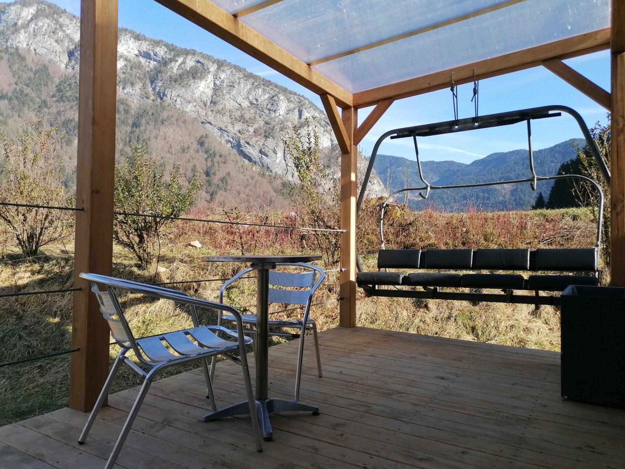 Camping Le Trejeux - Petit Chalet โธนส์ ภายนอก รูปภาพ